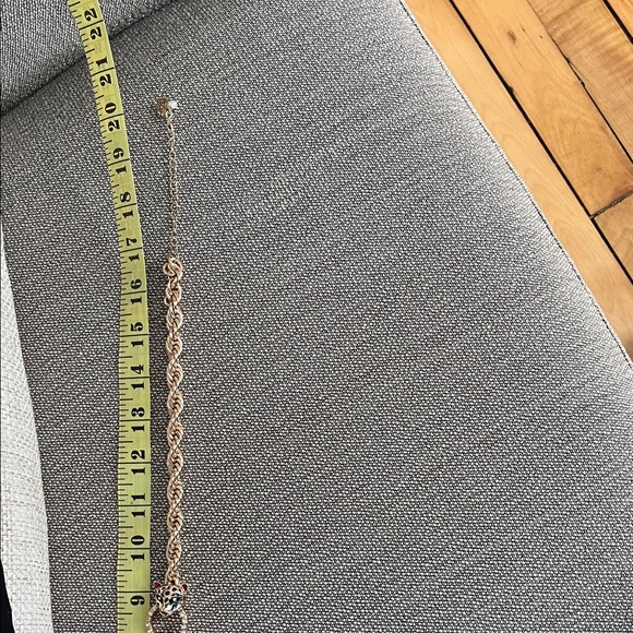 Betsey Johnson Gold Leopard Necklace - Picture 3 of 3